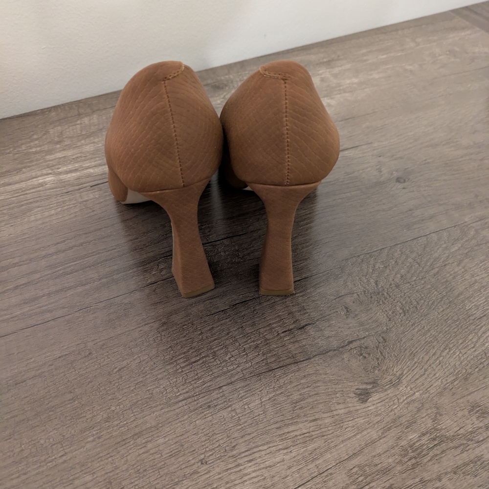 Jessica Simpson Brown Heels